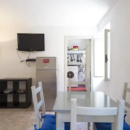 Dietro L'angolo Daire